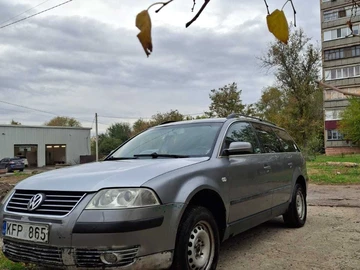 Авто Volkswagen Passat Variant 2002 № 8102535