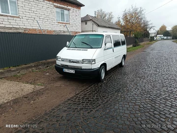 Авто Volkswagen Transporter 2000 № 8102541