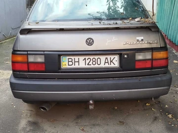 Авто Volkswagen Passat Sedan 1993 № 8102614