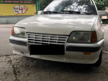 Авто Opel Kadett 1988 № 8102679