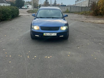 Авто Volkswagen Passat Sedan 2000 № 8103178