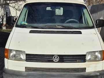 Авто Volkswagen Transporter 2000 № 8103438