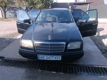Авто Mercedes 220 1995 № 8103480
