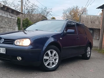 Авто Volkswagen Golf 2000 № 8103583