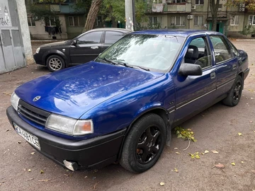 Авто Opel Vectra 1993 № 8103771