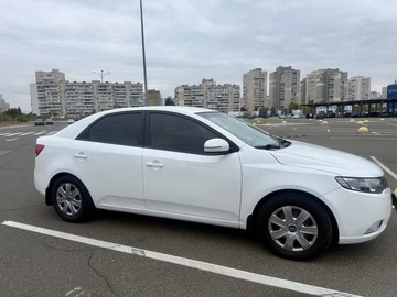 Авто KIA Cerato Forte  2011 № 8103933