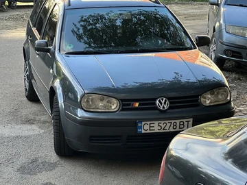 Авто Volkswagen Golf 1999 № 8103985