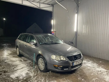 Авто Volkswagen Passat Variant 2005 № 8104037