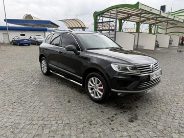 Авто Volkswagen Touareg 2016 № 8104058