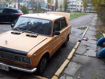 Авто ВАЗ 2103 1975 № 8104061