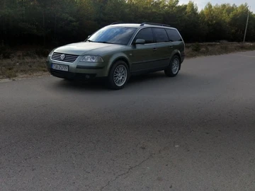 Авто Volkswagen Passat Sedan 2001 № 8104192