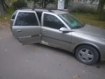 Авто Opel Vectra 1997 № 8104198