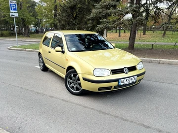 Авто Volkswagen Golf 2000 № 8104221