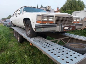 Авто Cadillac Brougham 1988 № 8104662