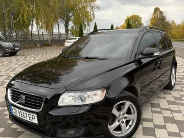 Авто Volvo V50 2009 № 8104748