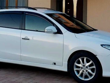 Авто Hyundai I30 2010 № 8104990