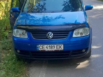Авто Volkswagen Touran 2003 № 8105006