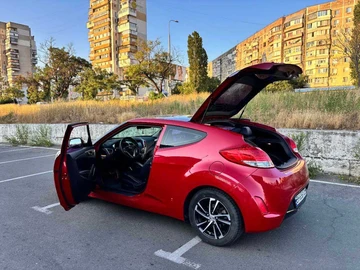 Авто Hyundai Veloster 2012 № 8105046