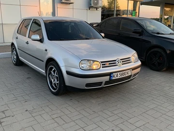 Авто Volkswagen Golf 2002 № 8105177