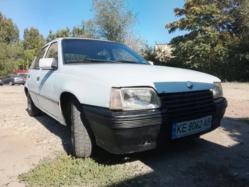 Авто Opel Kadett 1986 № 8105464