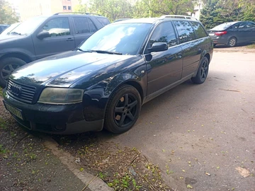 Авто Audi Quattro 2002 № 8105558
