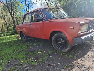Авто ВАЗ 2107 1982 № 8106090