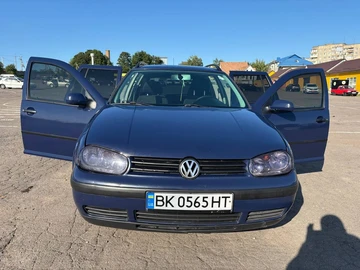 Авто Volkswagen Golf 1999 № 8106104