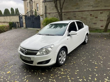 Авто Opel Astra 2012 № 8106240