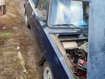 Авто ВАЗ 2107 1987 № 8106271