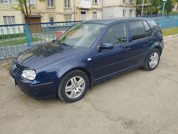 Авто Volkswagen Golf 2003 № 8106559