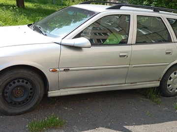 Авто Opel Vectra 2000 № 8106566