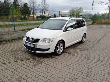 Авто Volkswagen Touran 2007 № 8106580