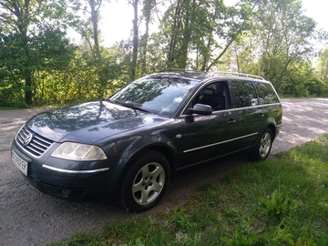 Авто Volkswagen Passat Variant 2002 № 8106590