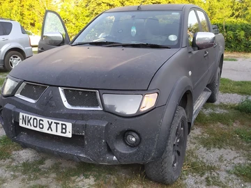 Авто Mitsubishi L 200 2006 № 8106868