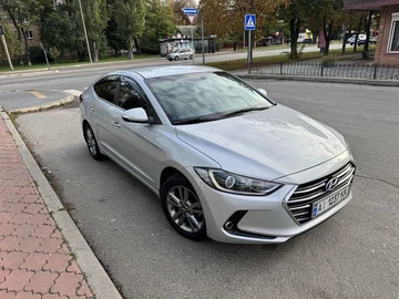 Авто Hyundai Elantra 2018 № 8107053