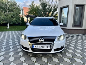 Авто Volkswagen Passat Variant 2010 № 8107081