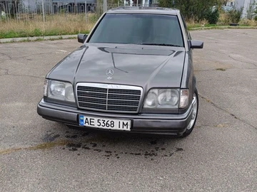 Авто Mercedes E Серия 1992 № 8107300