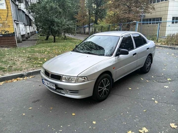 Авто Mitsubishi Lancer 2000 № 8107309