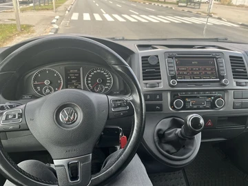 Авто Volkswagen Caravelle 2014 № 8107650