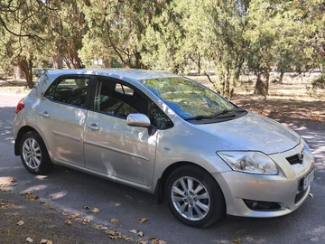 Авто Toyota Auris 2008 № 8107843