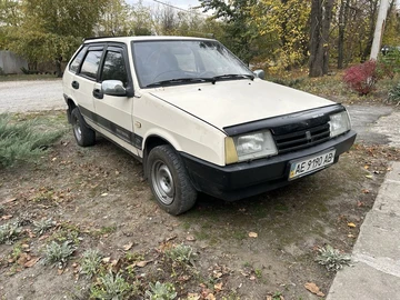 Авто ВАЗ 2109 1992 № 8108507