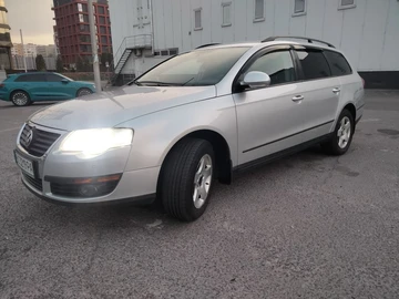 Авто Volkswagen Passat Variant 2010 № 8108653
