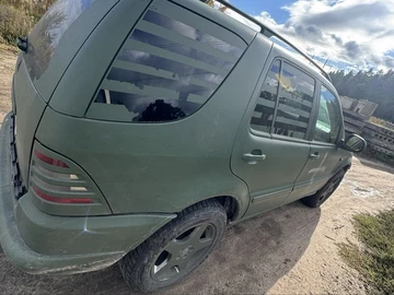 Авто Mercedes Ml Серия 2001 № 8108856