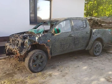 Авто Mitsubishi L 200 2012 № 8109044