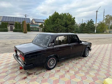 Авто ВАЗ 2107 1985 № 8109046