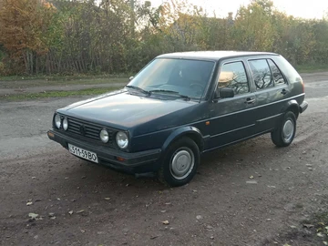 Авто Volkswagen Golf 1988 № 8109245