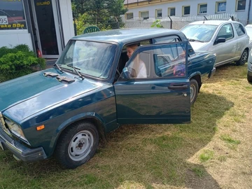 Авто ВАЗ 2107 2005 № 8109499