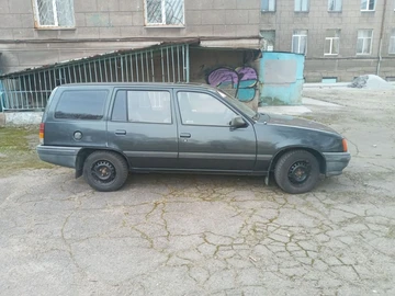 Авто Opel Kadett 1990 № 8109613