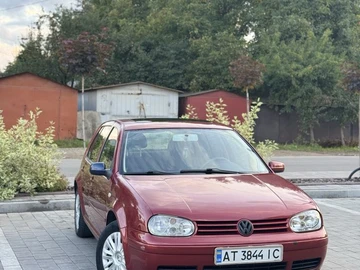 Авто Volkswagen Golf 2000 № 8109625