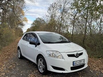 Авто Toyota Auris 2009 № 8109641